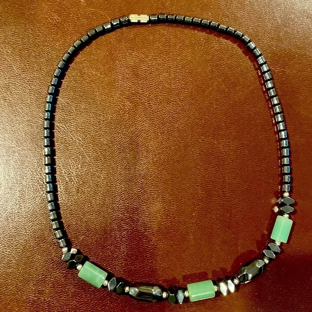 EXQUISITE necklace.